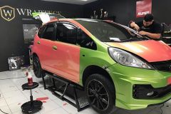 car-wrapping-car-lift