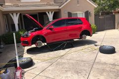 changing-summer-tires-with-quickjack